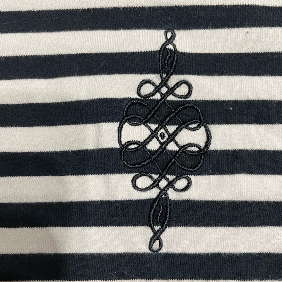 Adult Medium Vakate horizontal stripe black & white loose fit long sleeve - Picture 3 of 7